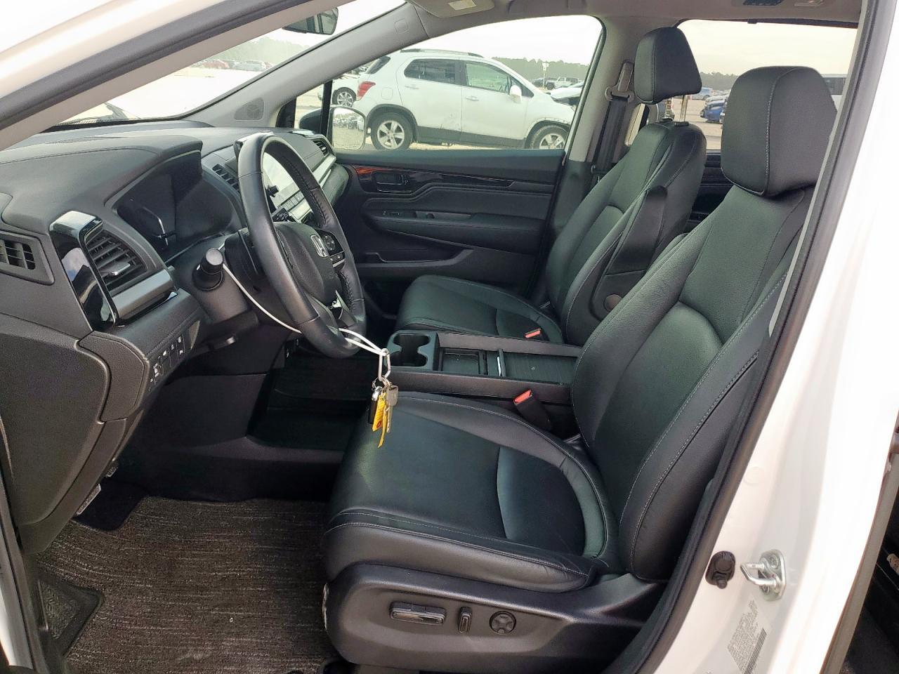 2022 Honda Odyssey Touring - Image 7