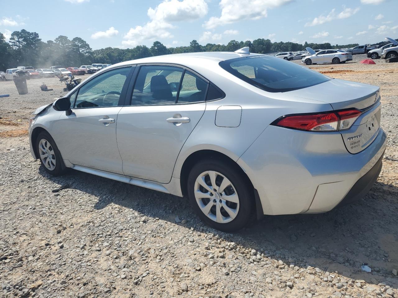 2025 Toyota Corolla Le - Фото 2