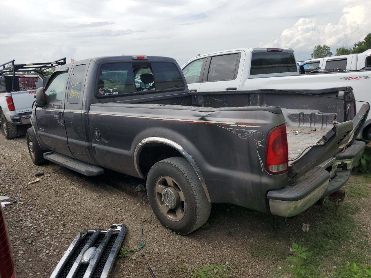 2006 Ford F-250 Lariat Superca - Image 2