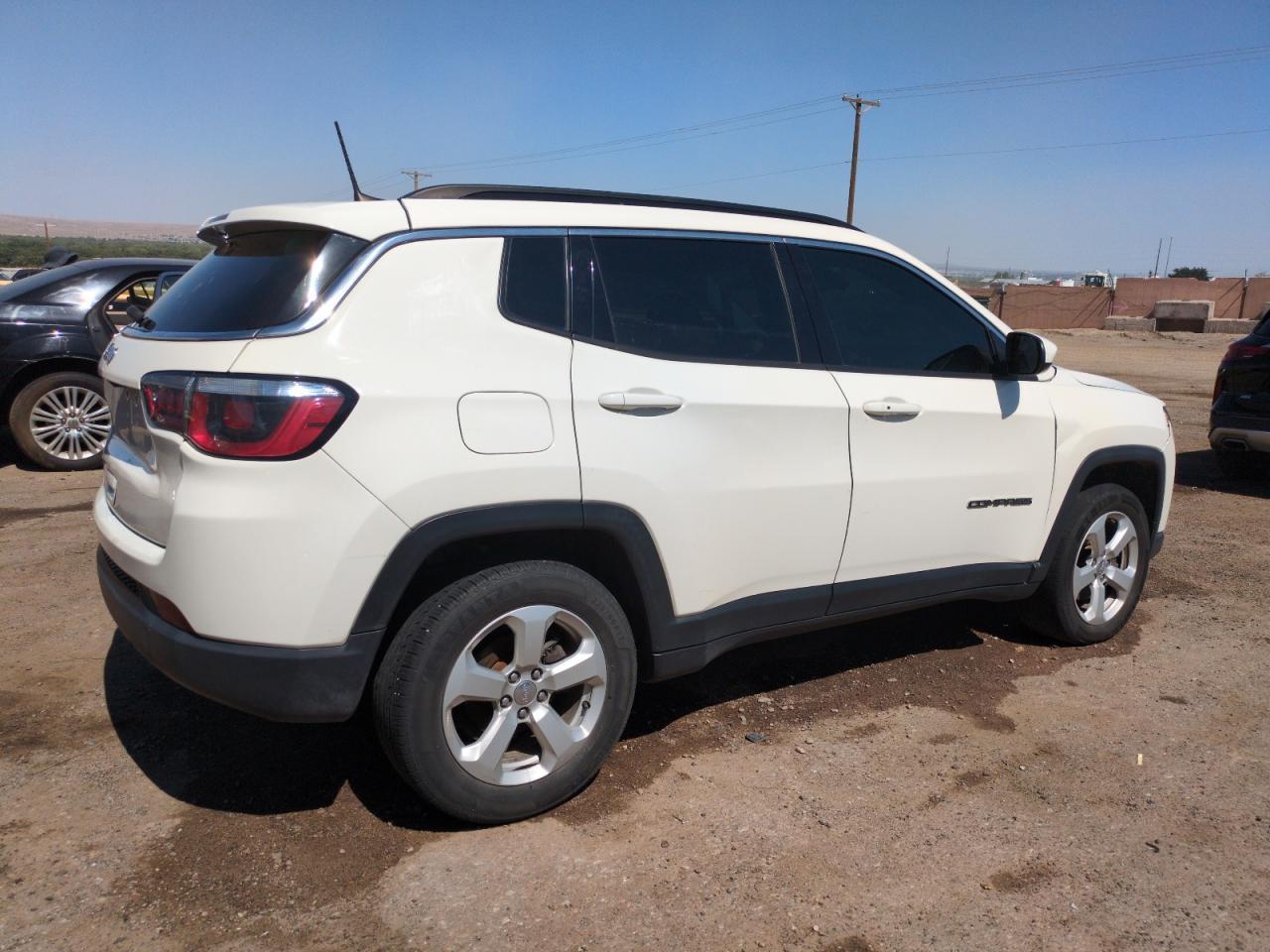 2018 Jeep Compass Latitude - Image 3