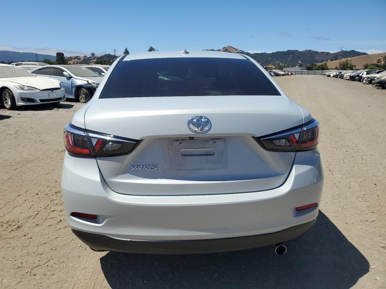 2019 Toyota Yaris L - Фото 6