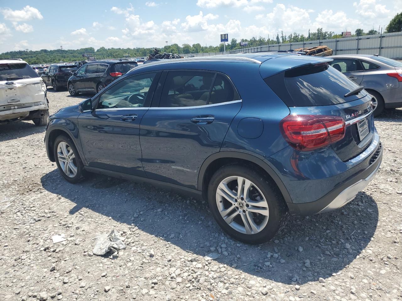 2020 Mercedes-Benz Gla 250 4Matic - Фото 2