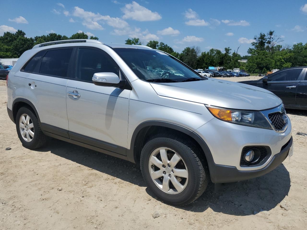 2013 Kia Sorento Lx - Image 4