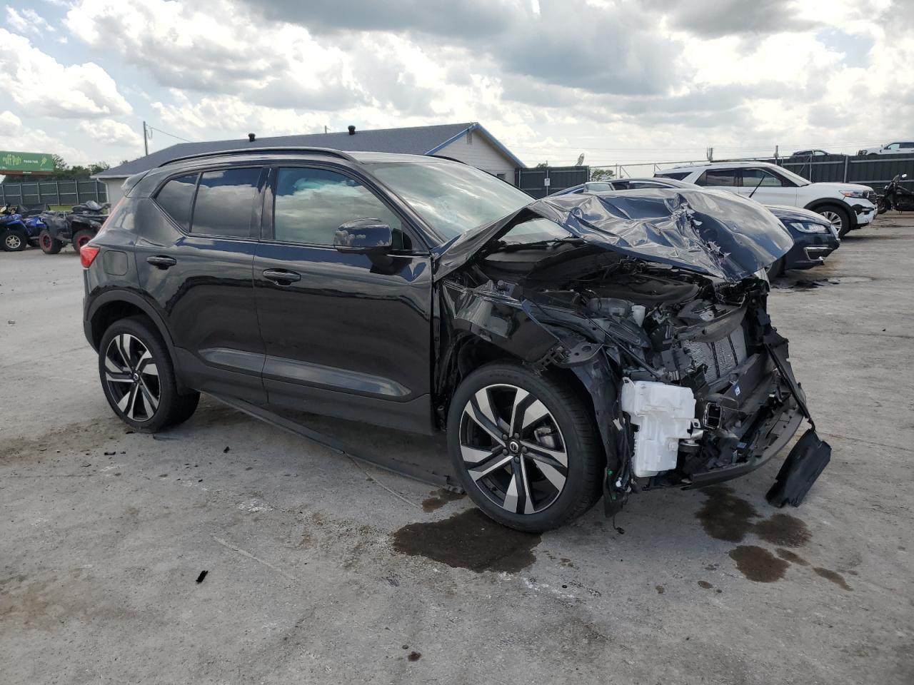 2023 Volvo Xc40 Plus - Фото 4