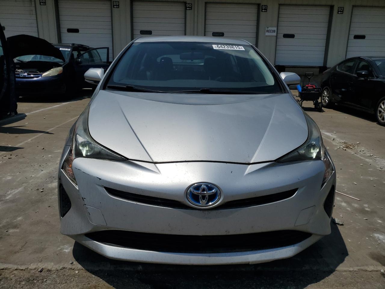 2016 Toyota Prius - Image 5