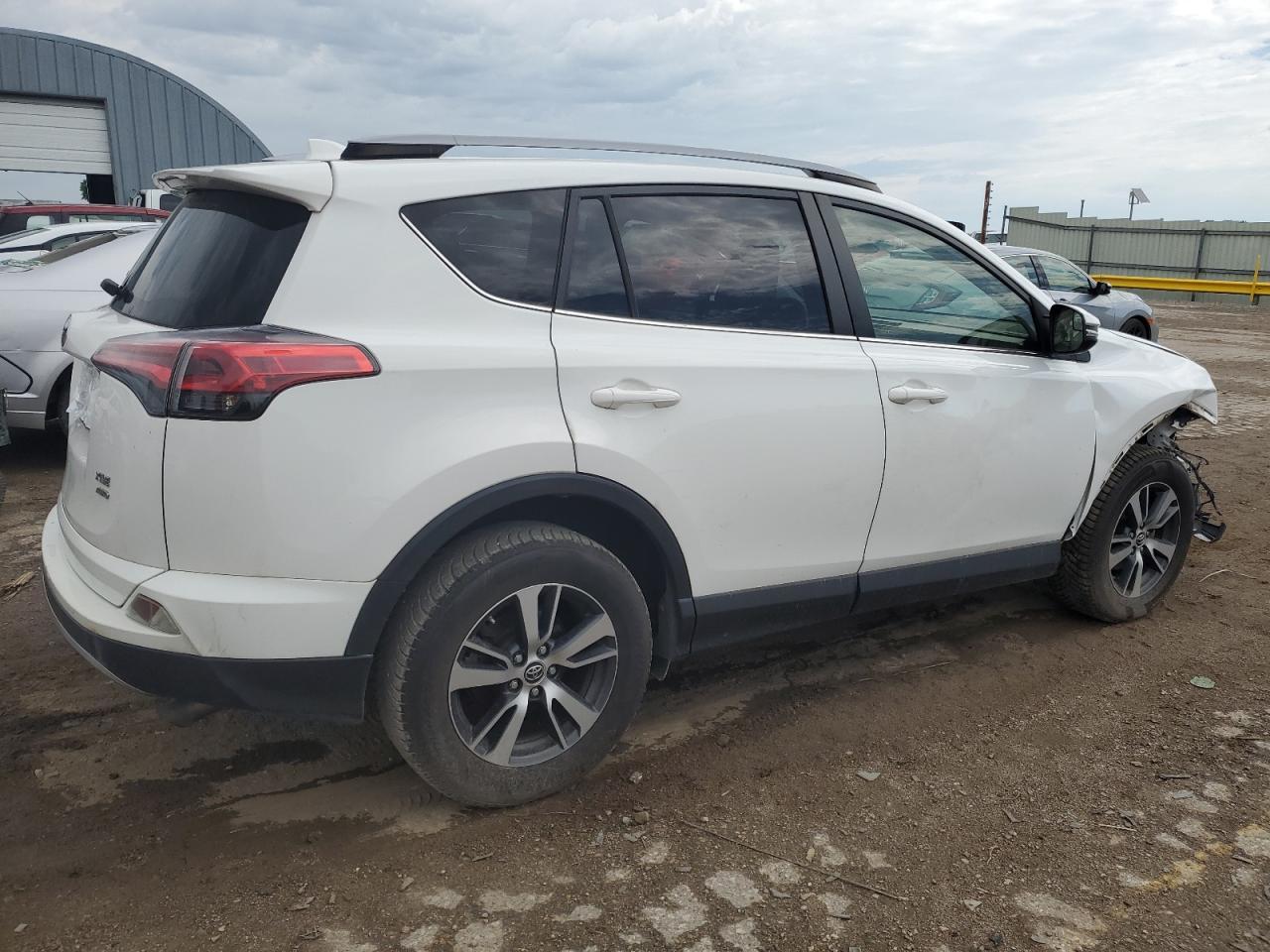 2017 Toyota Rav4 Xle - Фото 3