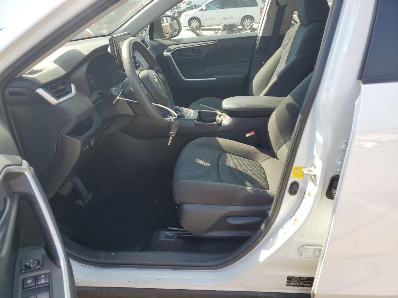 2021 Toyota Rav4 Le - Image 7