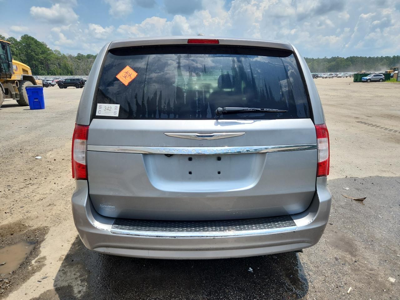 2015 Chrysler Town & Country Touring - Фото 6