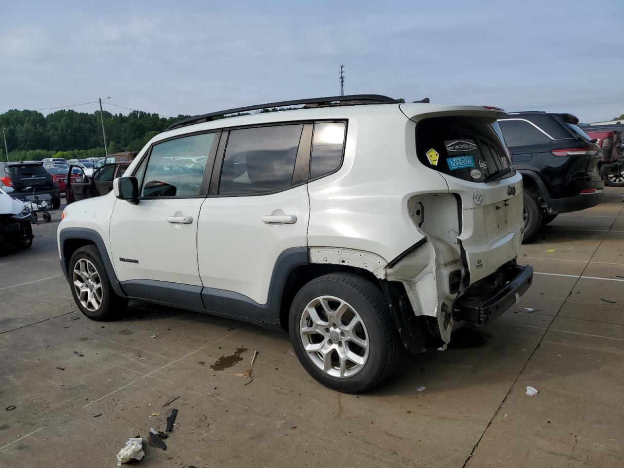 2015 Jeep Renegade Latitude - Фото 2
