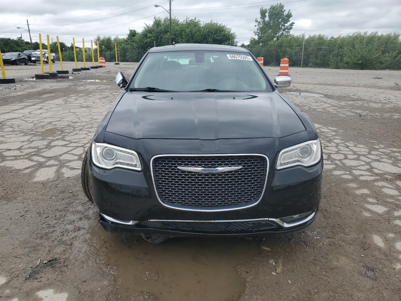 2015 Chrysler 300C - Image 5