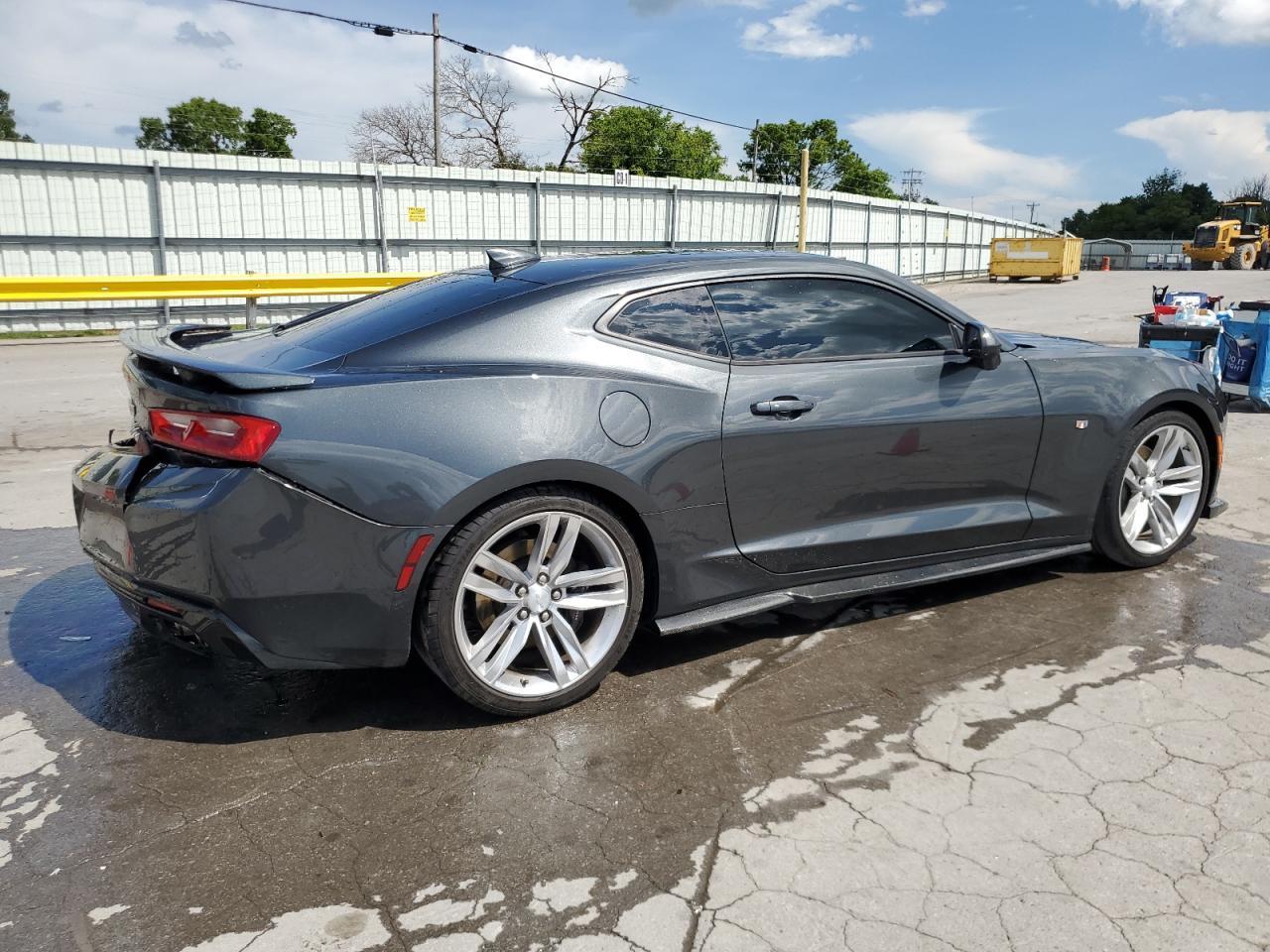 2018 Chevrolet Camaro Ss - Image 3