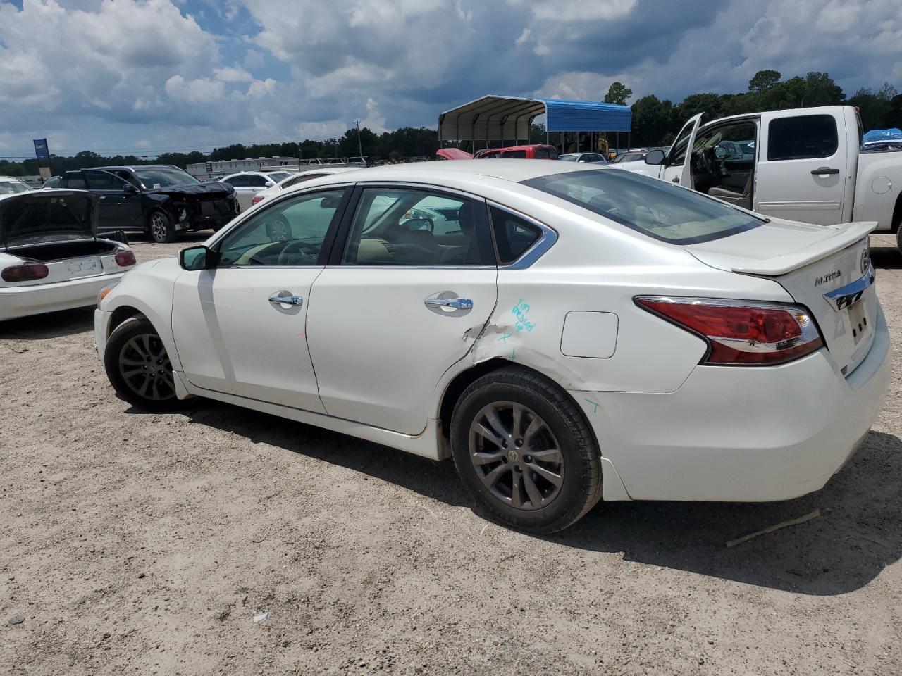 2015 Nissan Altima 2.5 - Фото 2