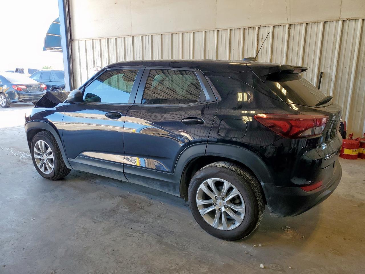 2021 Chevrolet Trailblazer Ls - Image 2