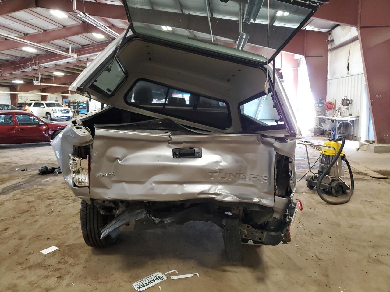 2016 Toyota Tundra Crewmax Sr5 - Фото 6