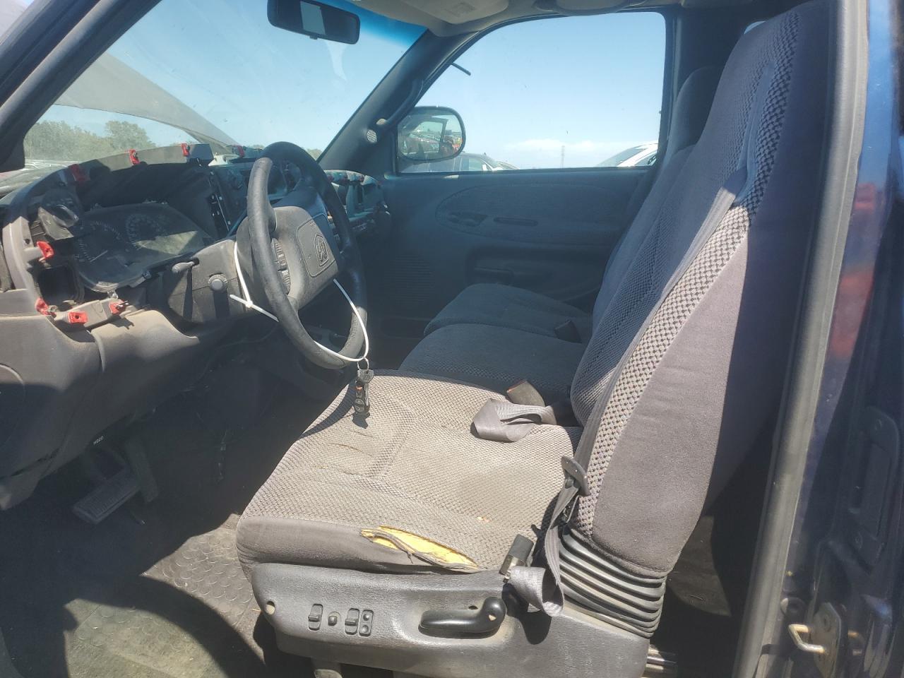 2001 Dodge Ram 1500 - Image 7