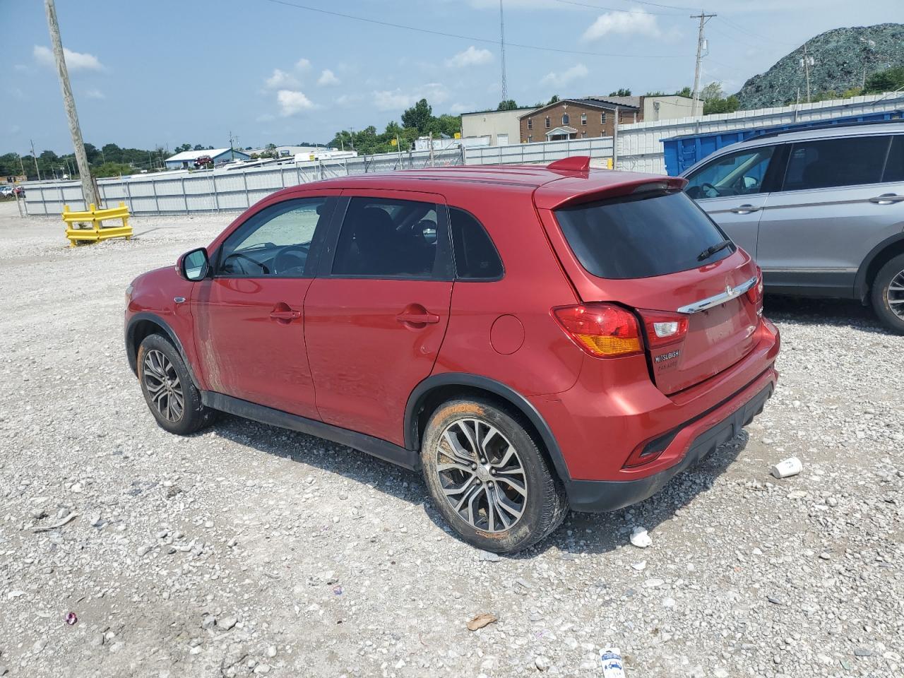 2018 Mitsubishi Outlander Sport Es - Фото 2