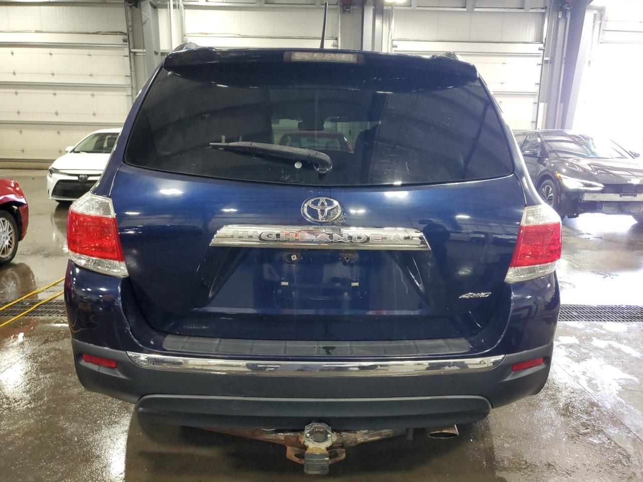 2013 Toyota Highlander Base - Фото 6