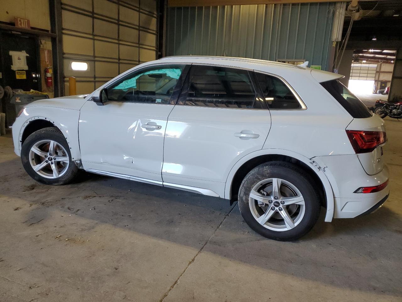 2022 Audi Q5 Premium 40 - Image 2