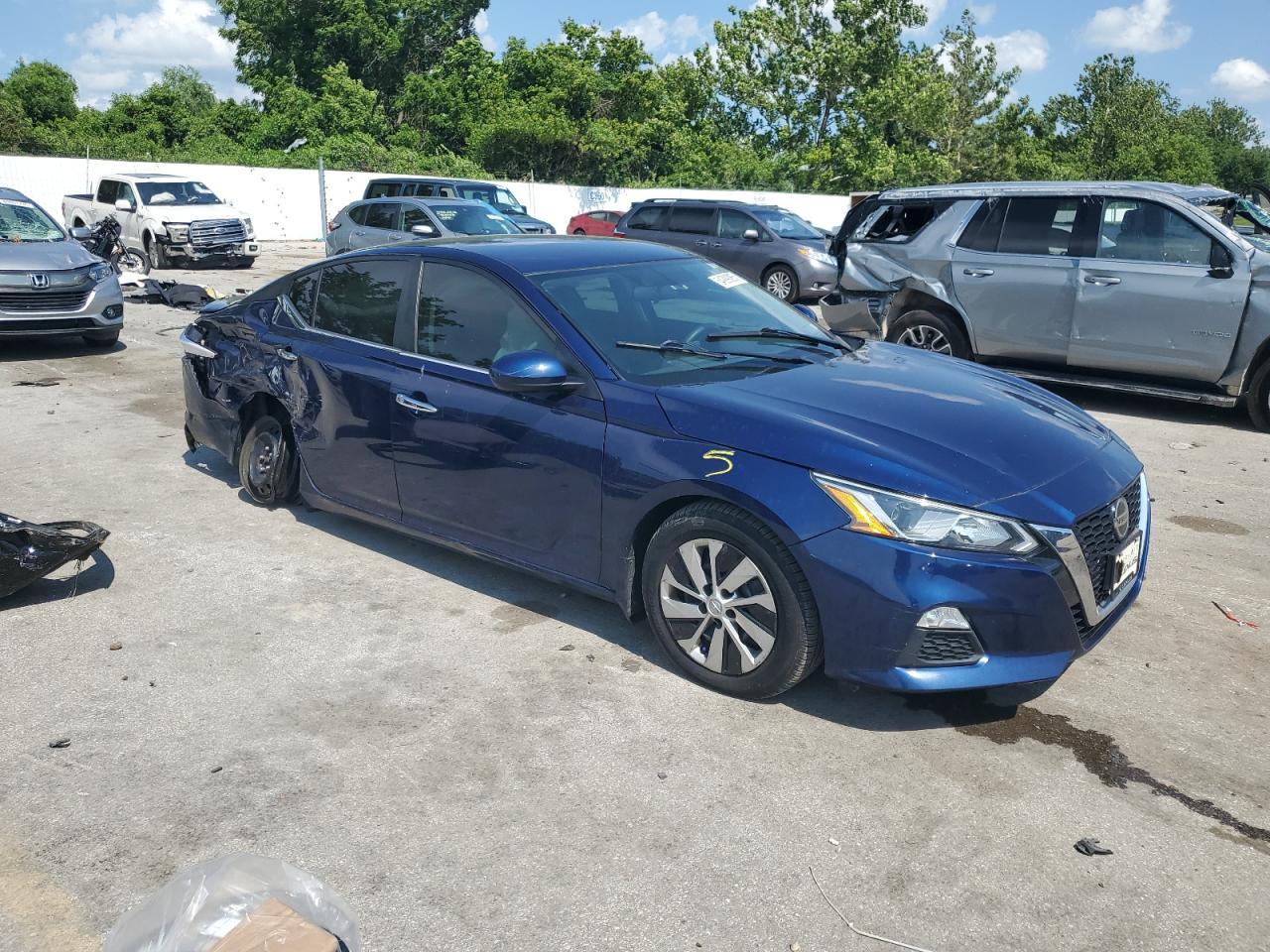 2020 Nissan Altima S - Фото 4