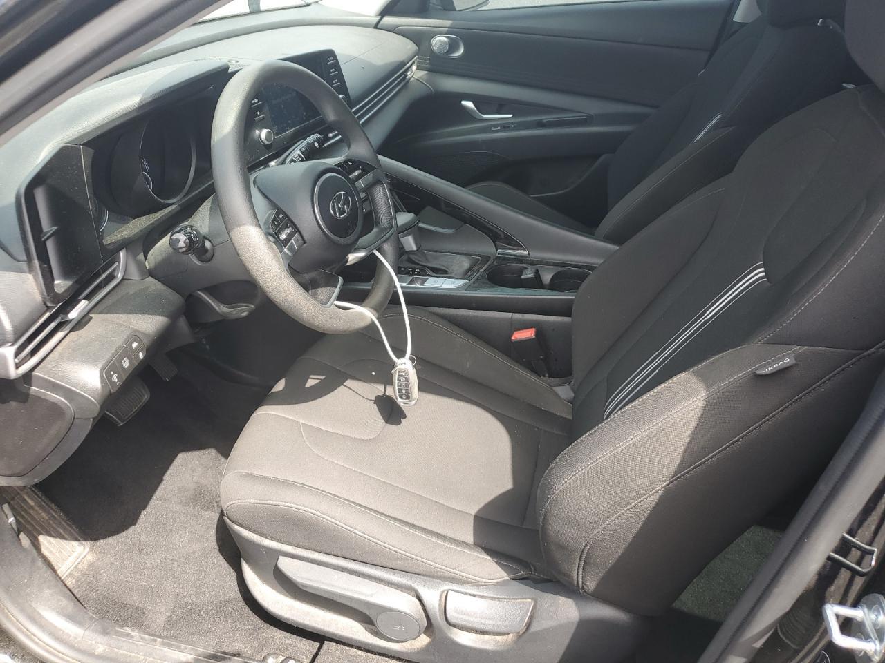 2023 Hyundai Elantra Blue - Image 7