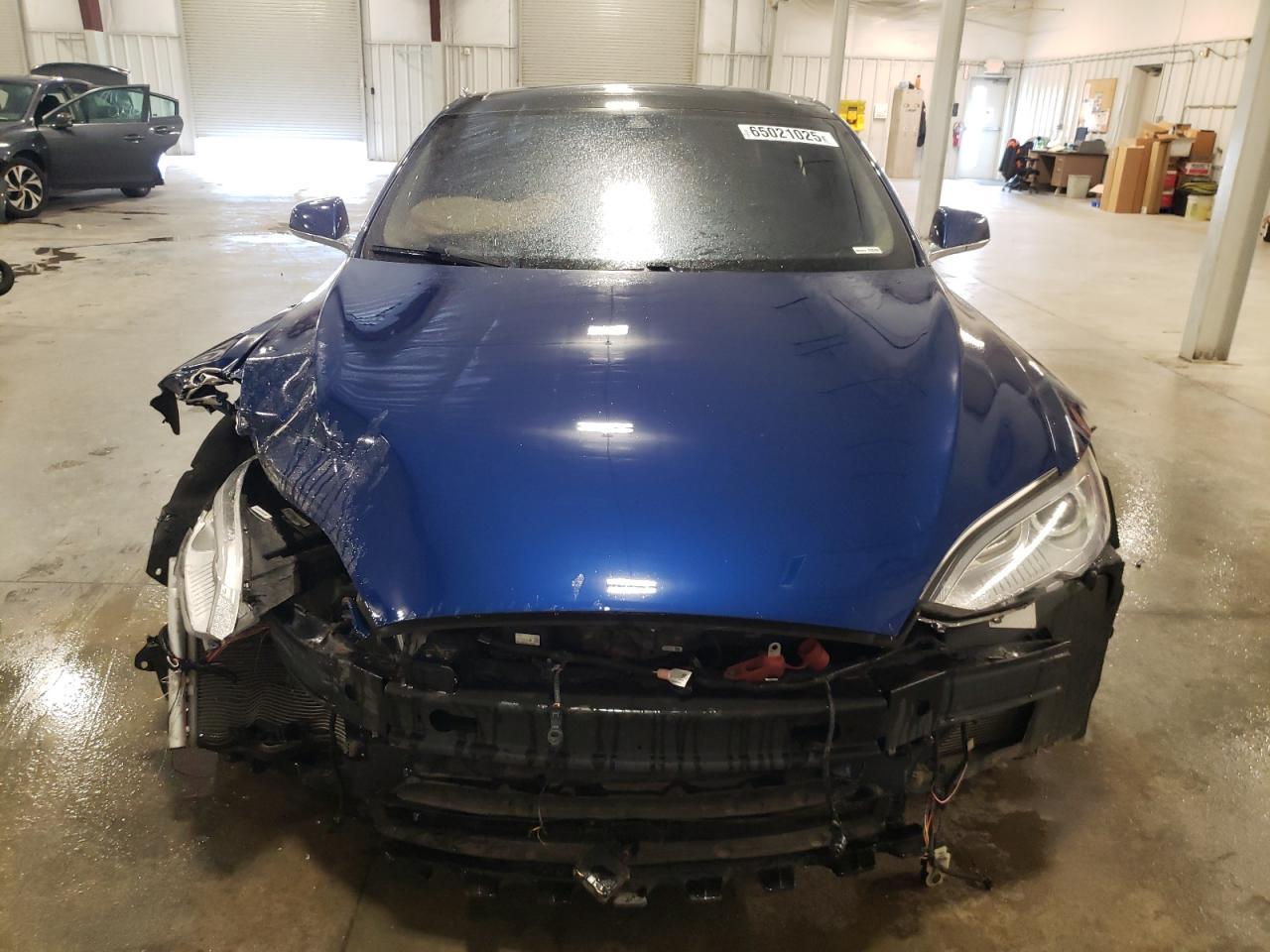 2015 Tesla Model S 70D - Image 5