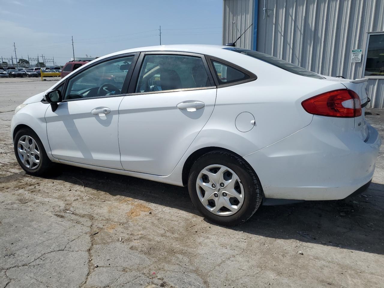 2011 Ford Fiesta Se - Фото 2