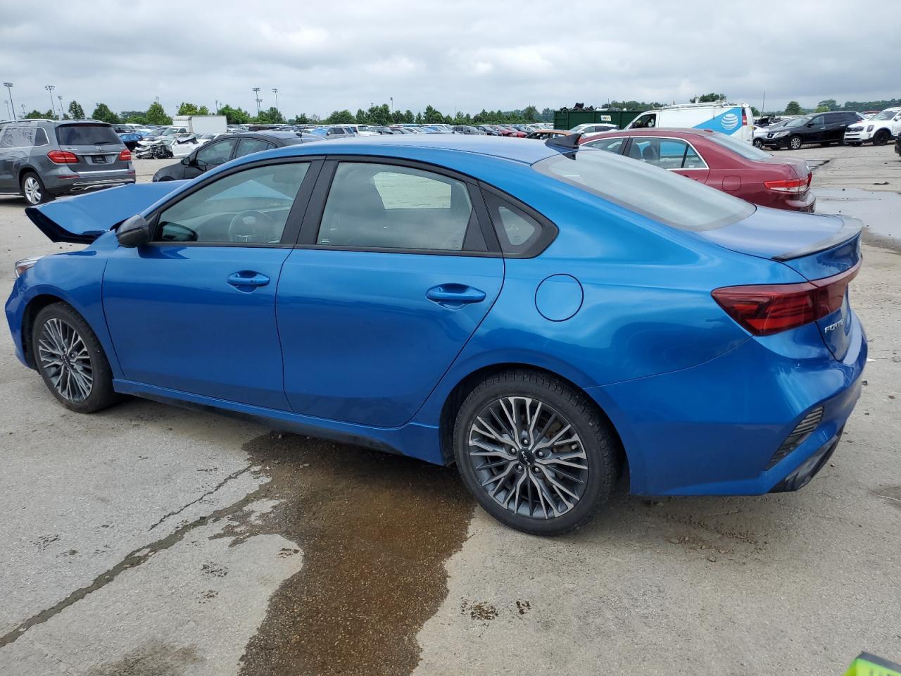 2022 Kia Forte Gt Line - Фото 2