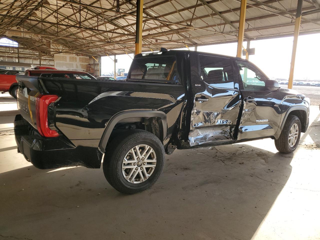 2025 Toyota Tundra Crewmax Sr - Image 3