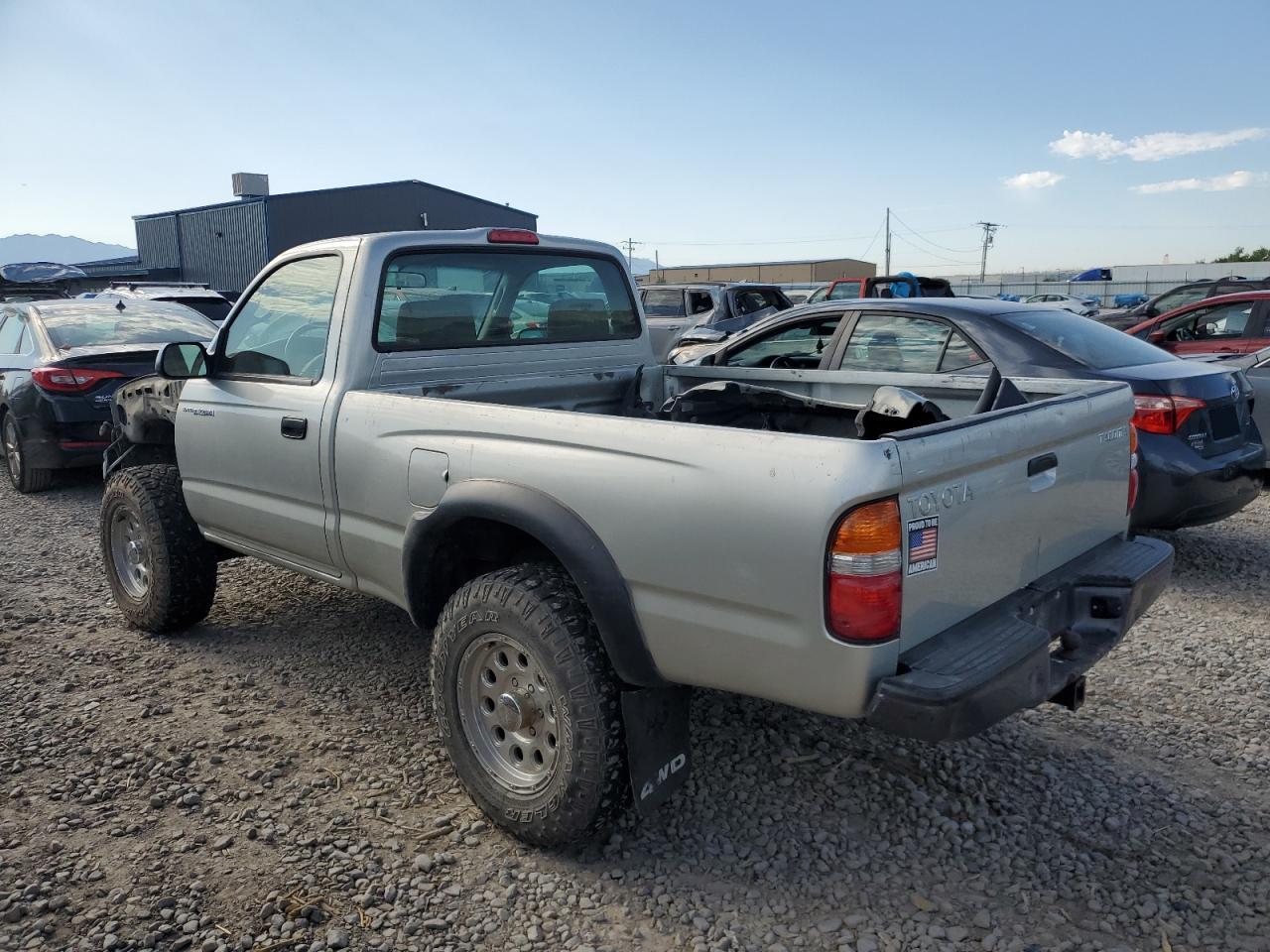 2004 Toyota Tacoma - Image 2