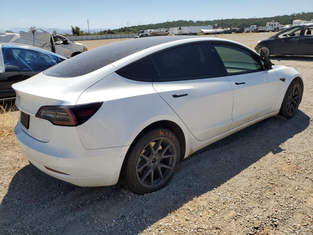 2021 Tesla Model 3 - Image 3