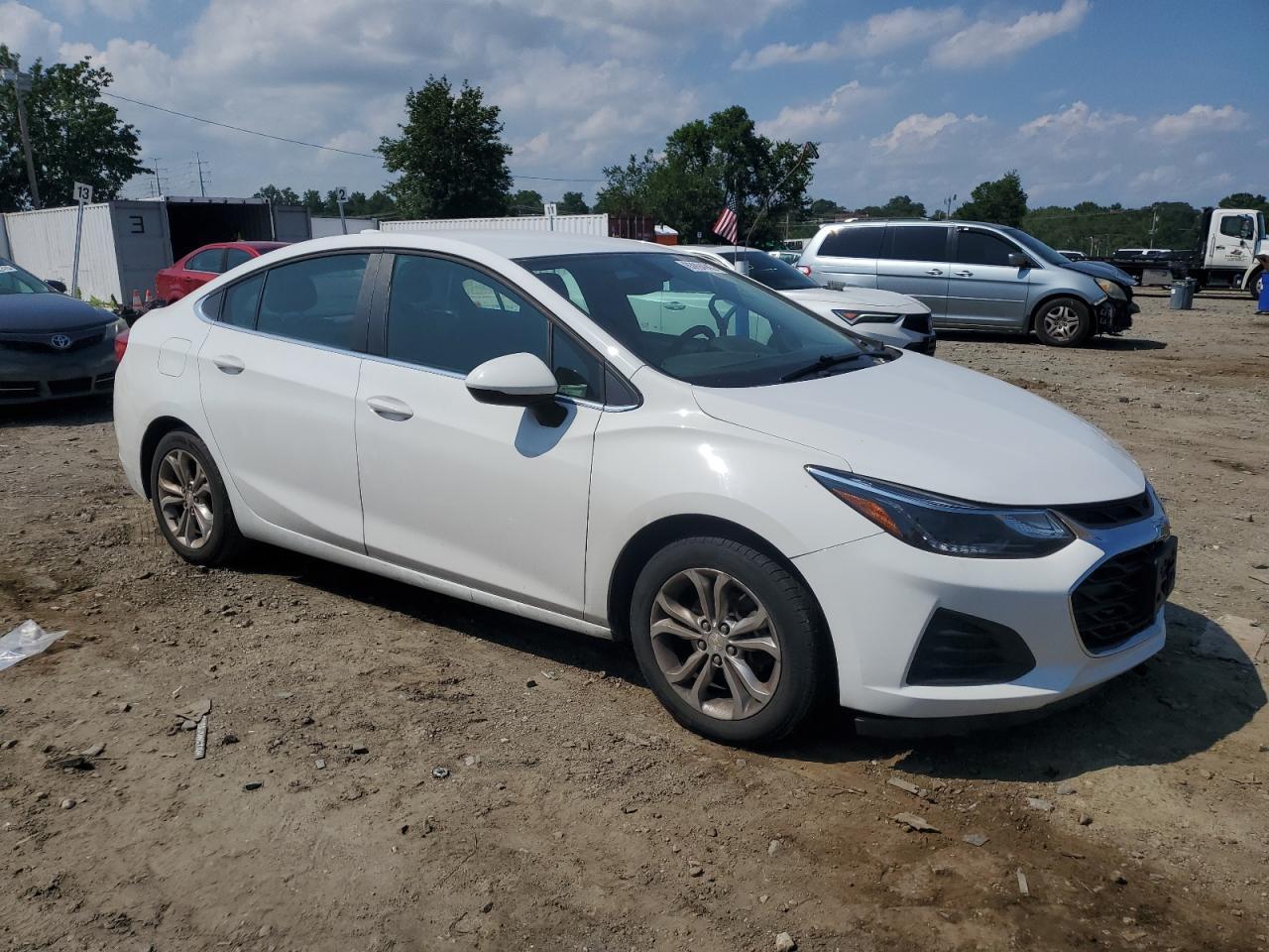2019 Chevrolet Cruze Lt - Image 4