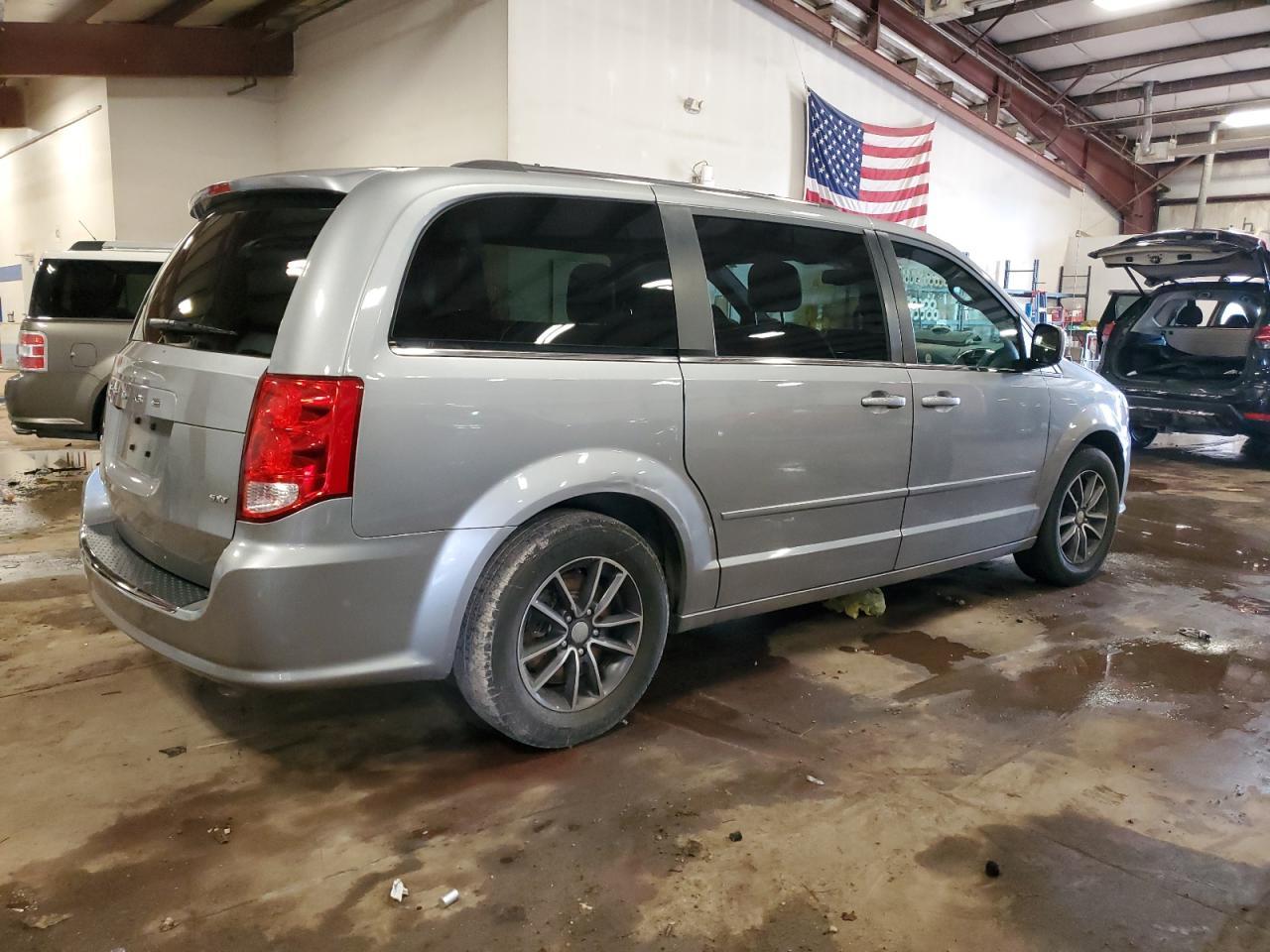 2017 Dodge Grand Caravan Sxt - Фото 3