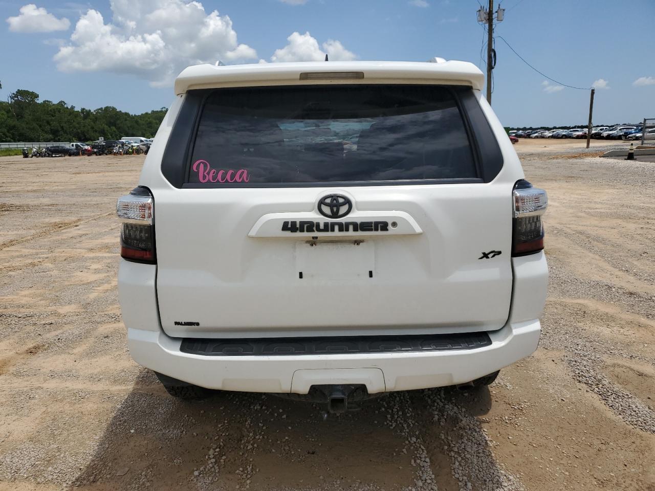 2018 Toyota 4Runner Sr5 - Image 6