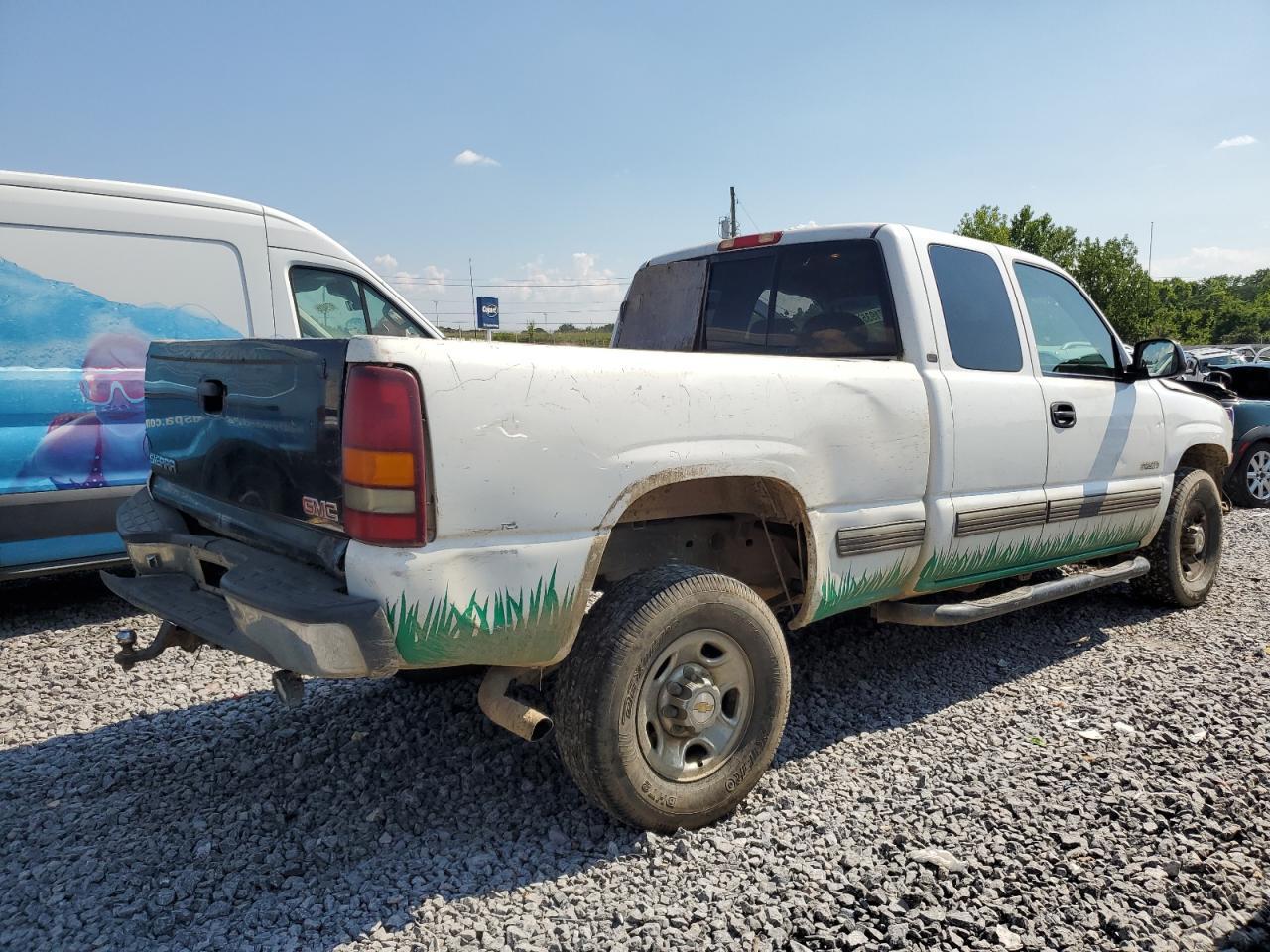 2000 Chevrolet Silverado C2500 - Фото 3