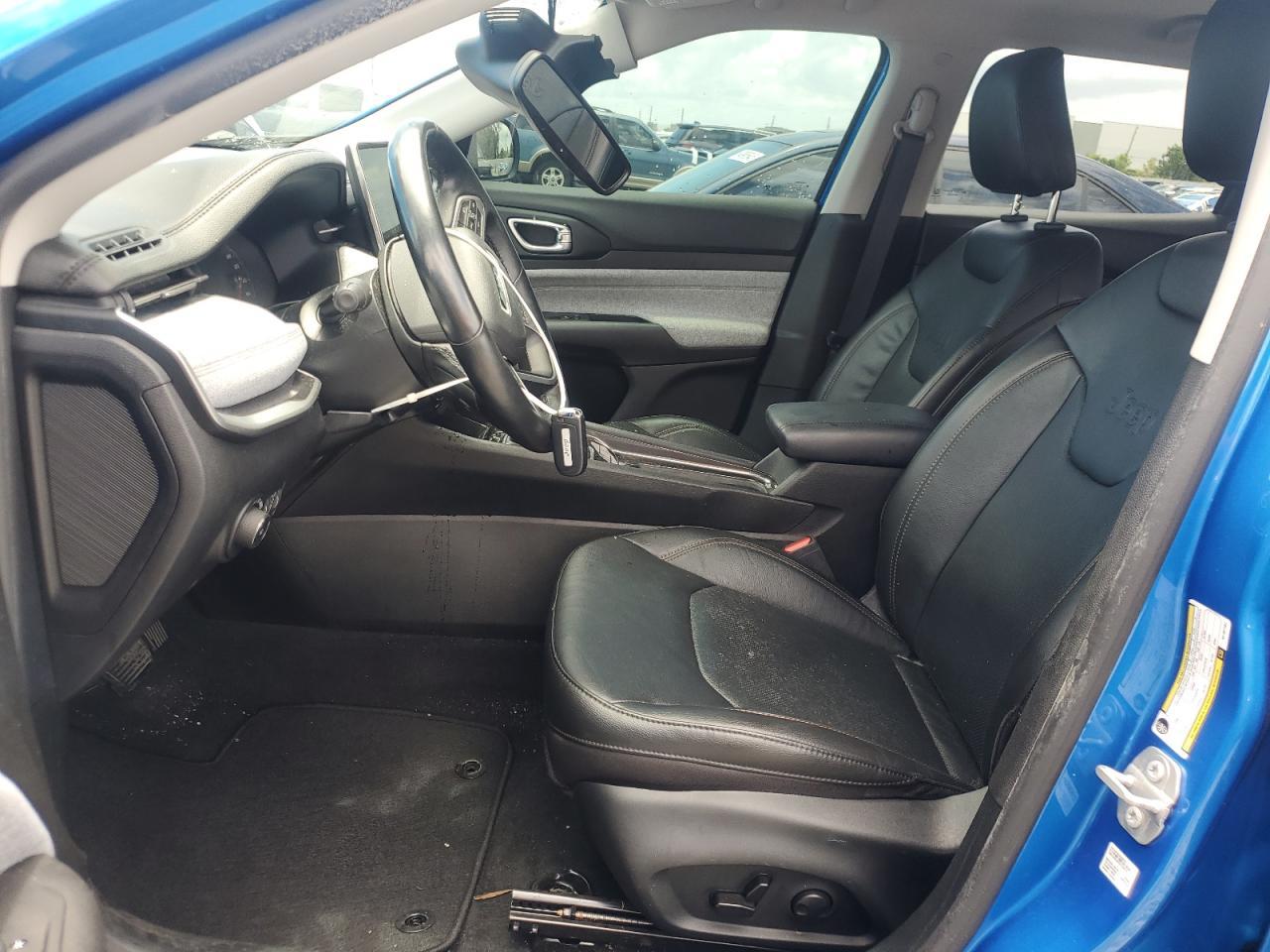 2022 Jeep Compass Latitude Lux - Image 7