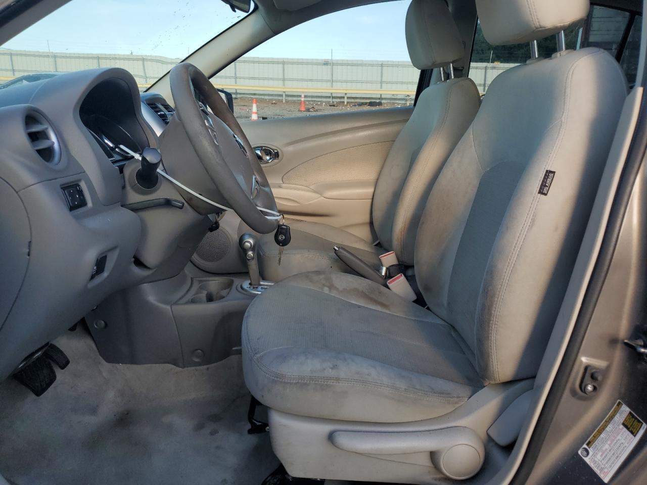 2015 Nissan Versa S - Фото 7