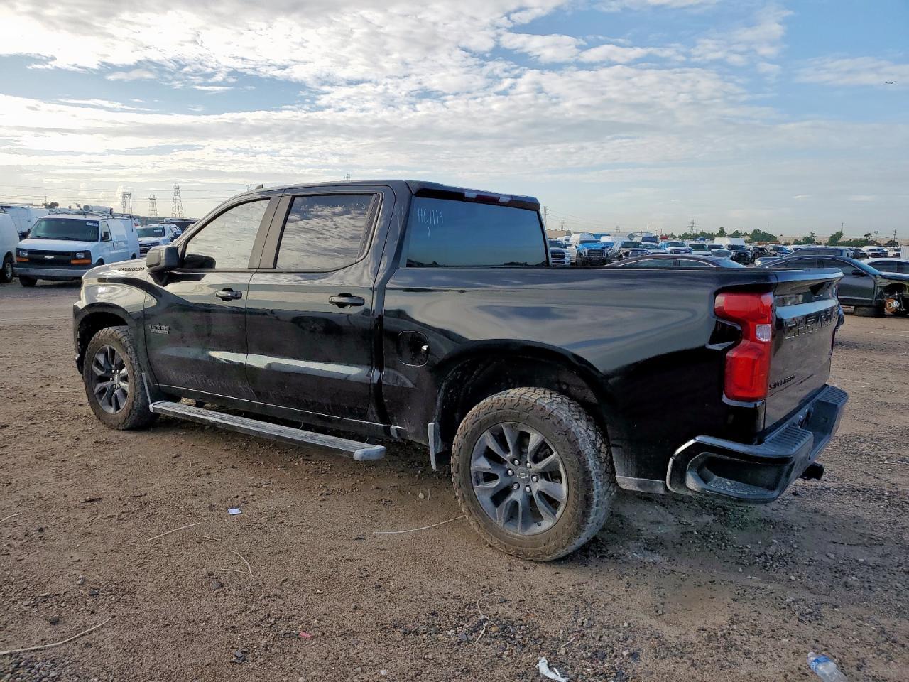 2021 Chevrolet Silverado C1500 Rst - Фото 2