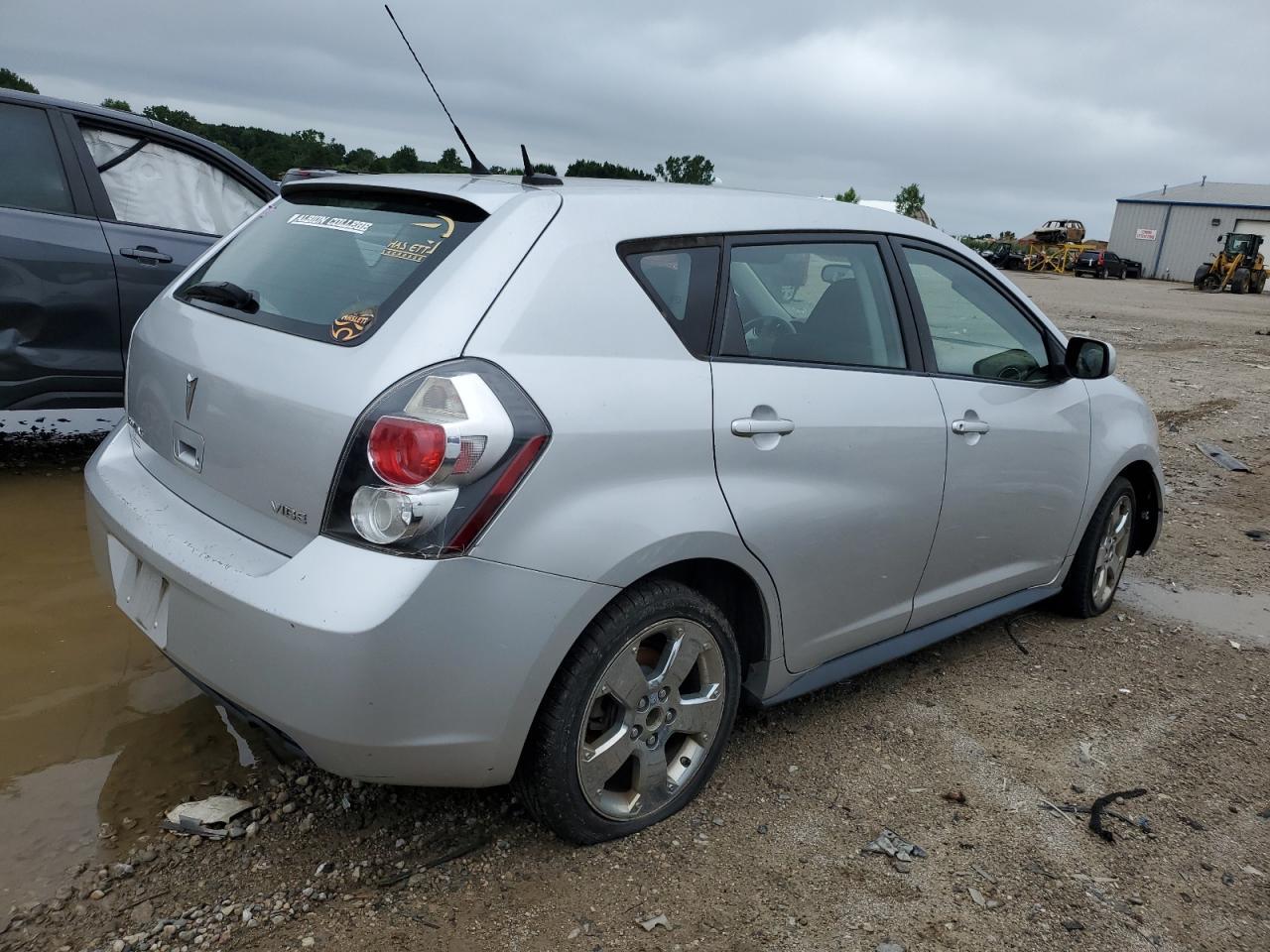 2009 Pontiac Vibe - Фото 3