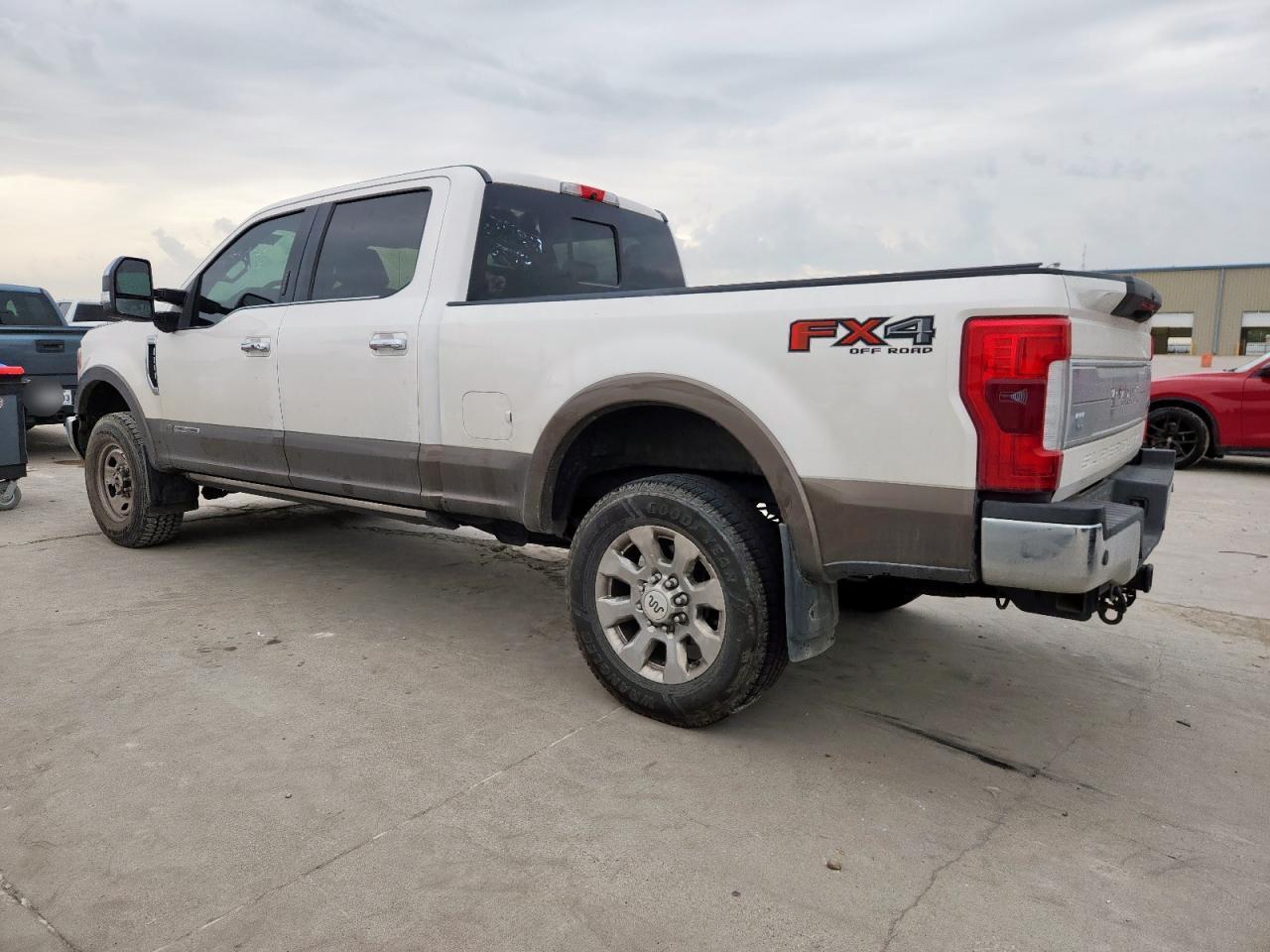 2017 Ford F250 Super Duty - Фото 2