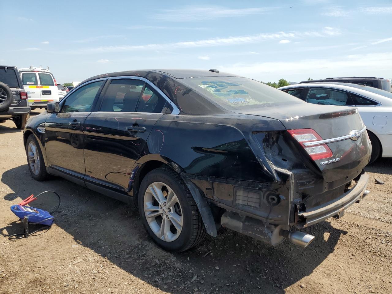 2017 Ford Taurus Se - Image 2