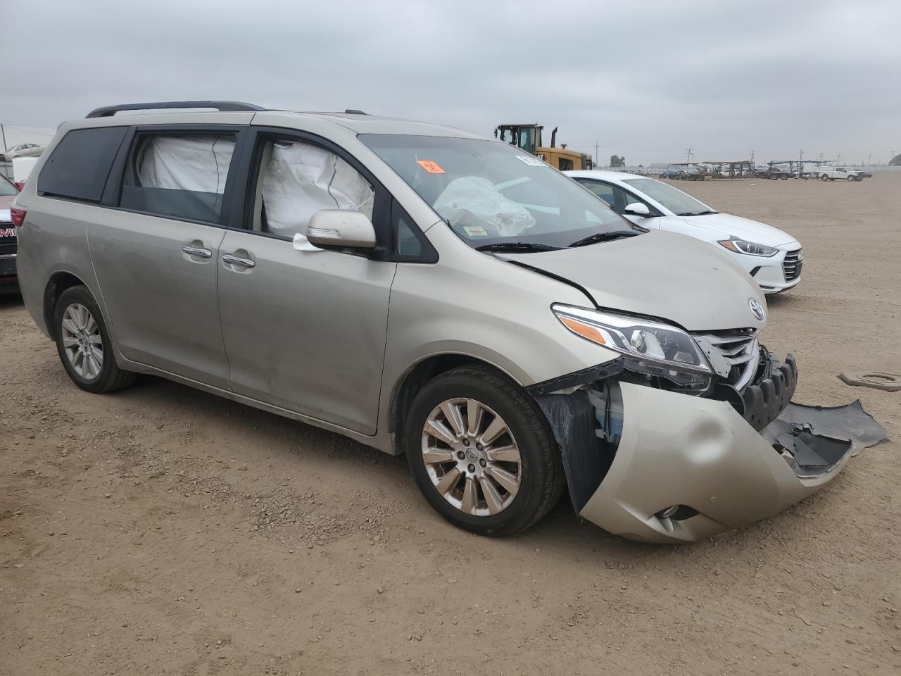 2015 Toyota Sienna Xle - Фото 4