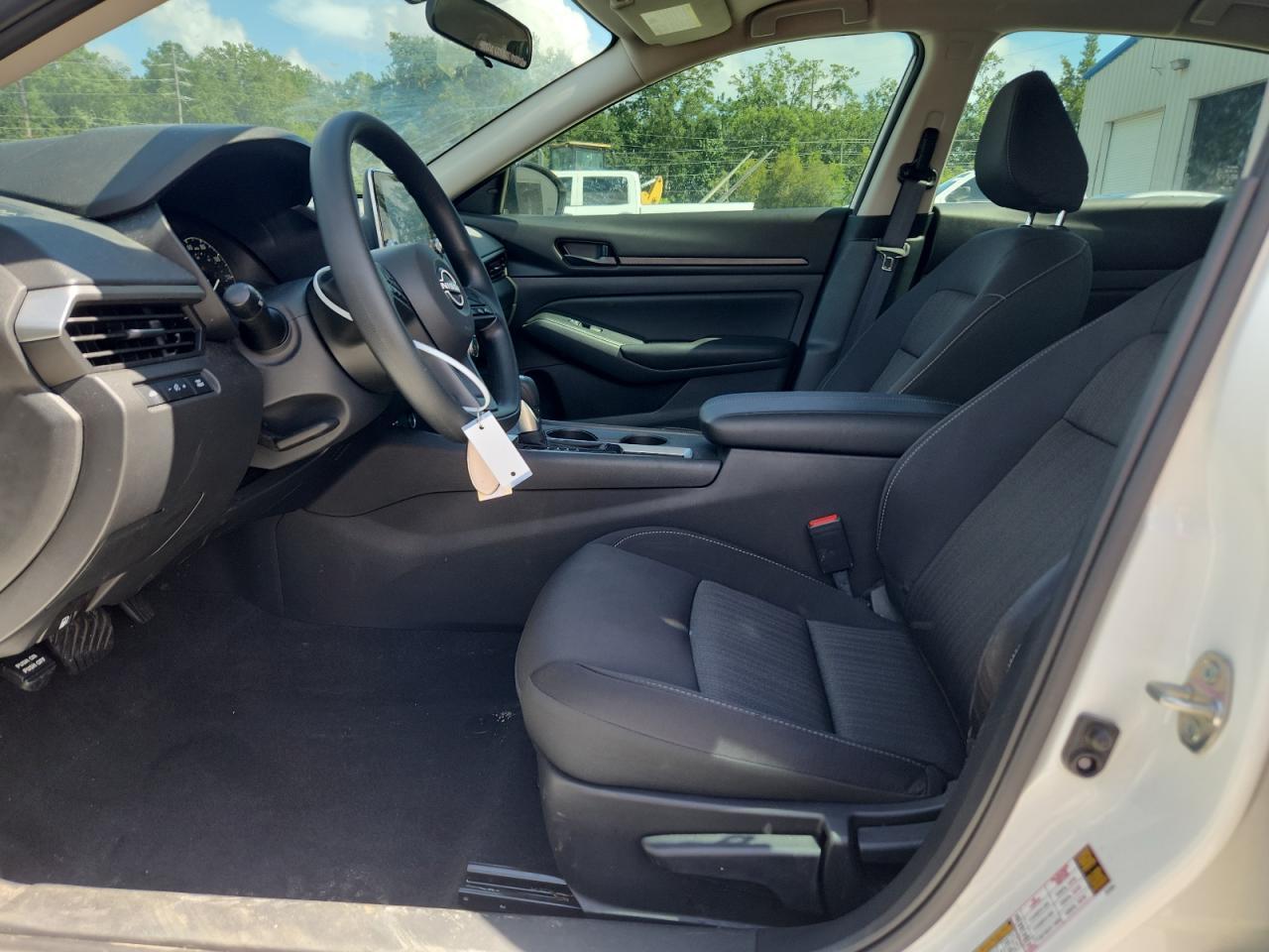 2025 Nissan Altima S - Фото 7