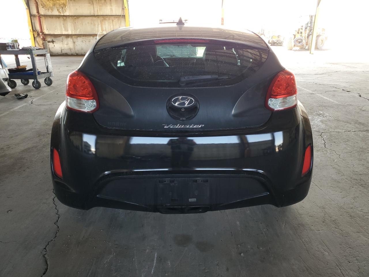 2014 Hyundai Veloster - Фото 6