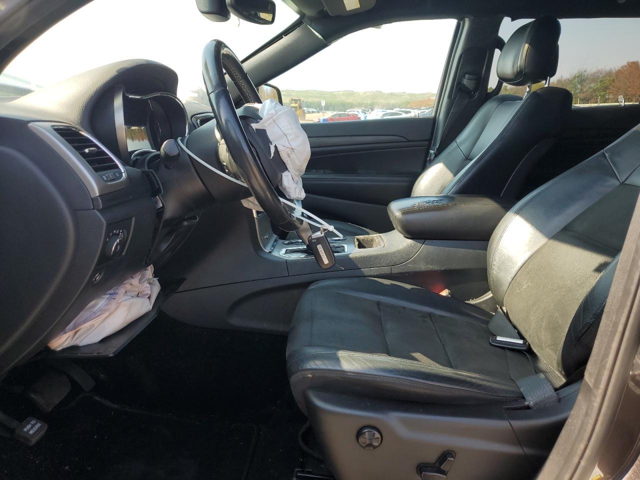 2020 Jeep Grand Cherokee Laredo - Image 7