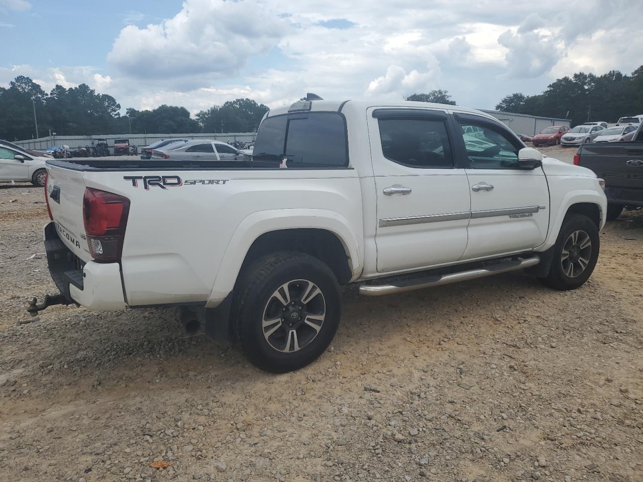 2018 Toyota Tacoma Double Cab - Image 3