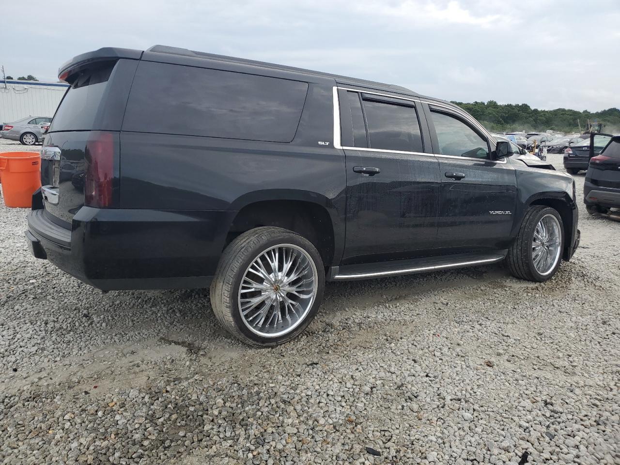 2016 GMC Yukon Xl K1500 Slt - Image 3