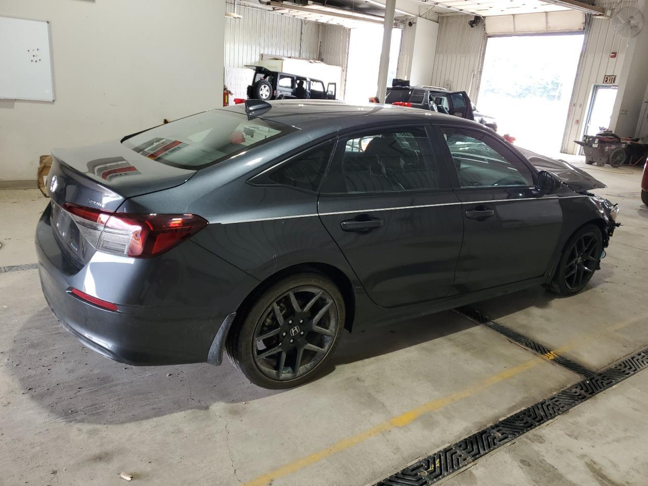 2025 Honda Civic Sport - Фото 3