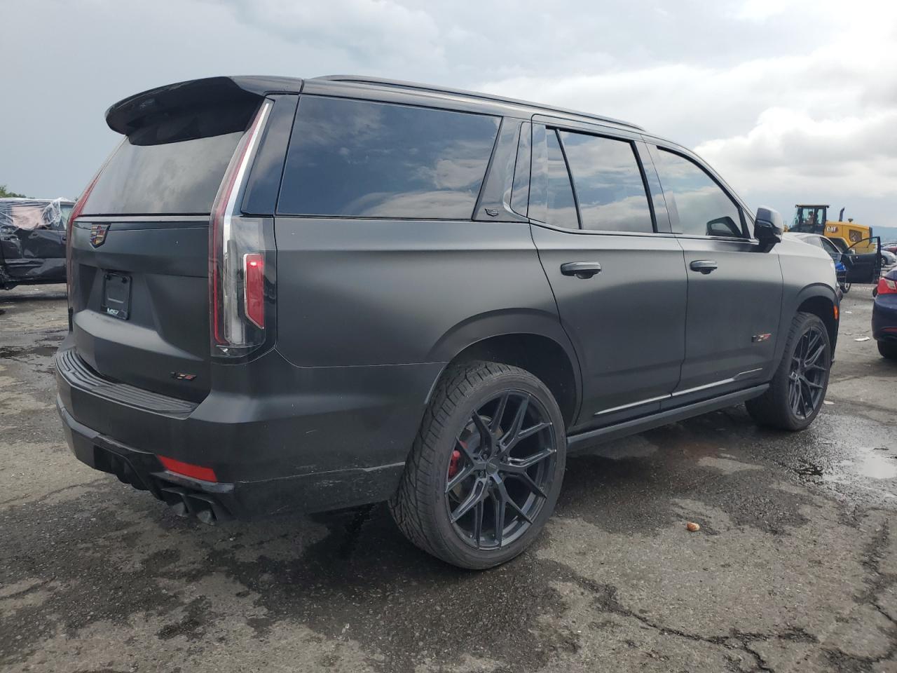 2024 Cadillac Escalade V - Image 3