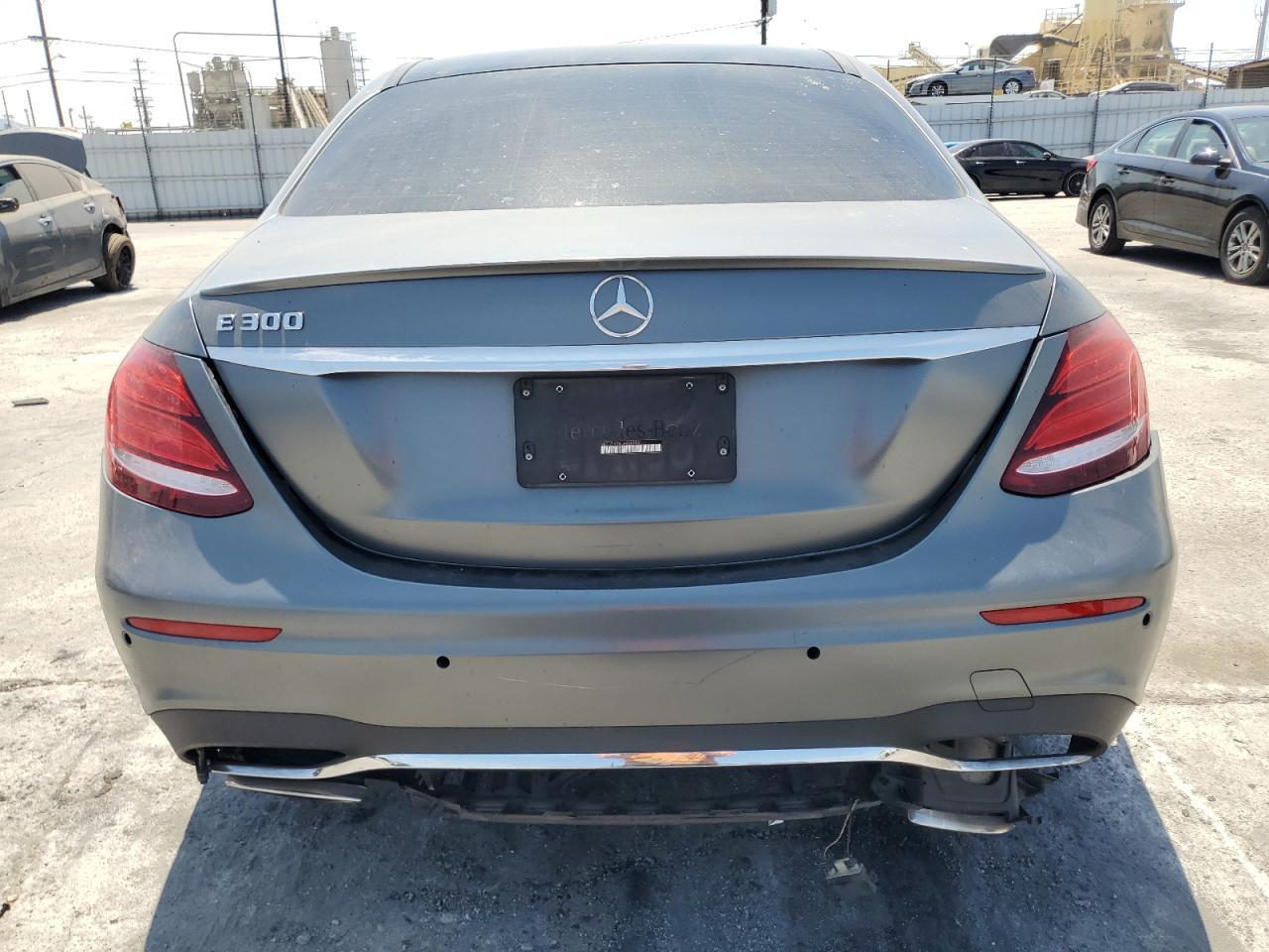 2018 Mercedes-Benz E 300 - Image 6