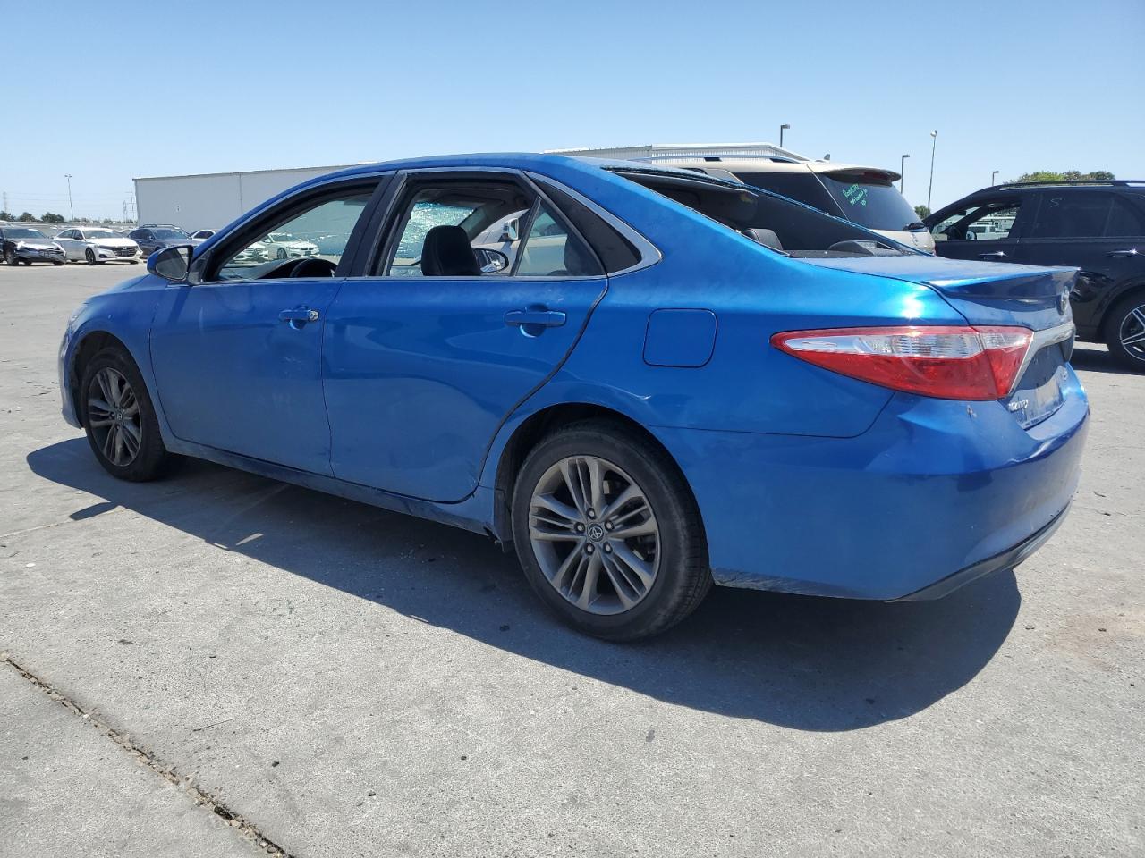 2017 Toyota Camry Le - Фото 2